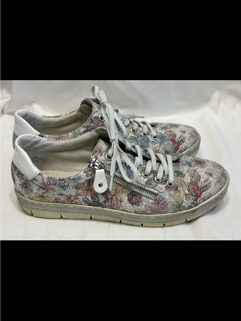 Remonte Women’s Floral Print Lace-Up Sneakers - White Multicolor Accents